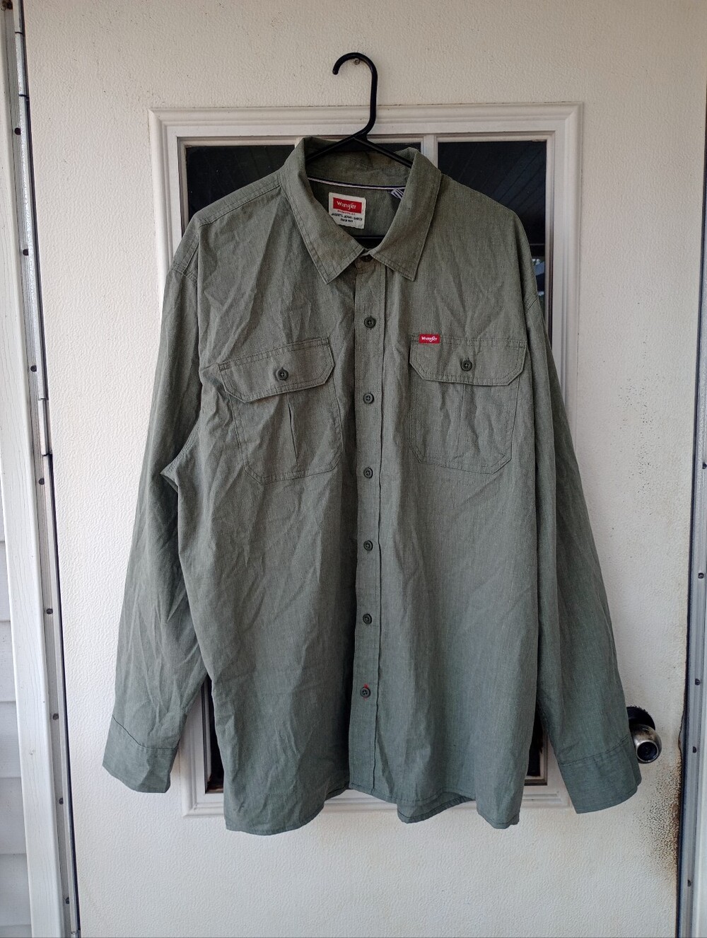 Wrangler Men's Relaxed Fit Long Sleeve Woven Shirt Size 2XL